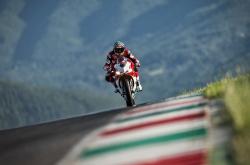 开云体育官网-世界排名争夺战之夜，锡安带动全队节奏，改写格局的年轻风暴