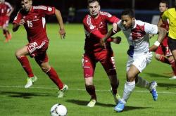 开云体育中国-瑞典队在伤停补时阶段连进两球，大胜波兰晋级