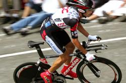 开云下载-新王当立，索伯战术碾压梅奔，皮亚斯特里独舞谱写F1新序章