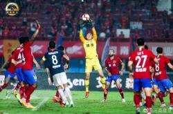 开云体育登录-罗马悍然击败对手，球队发挥出色