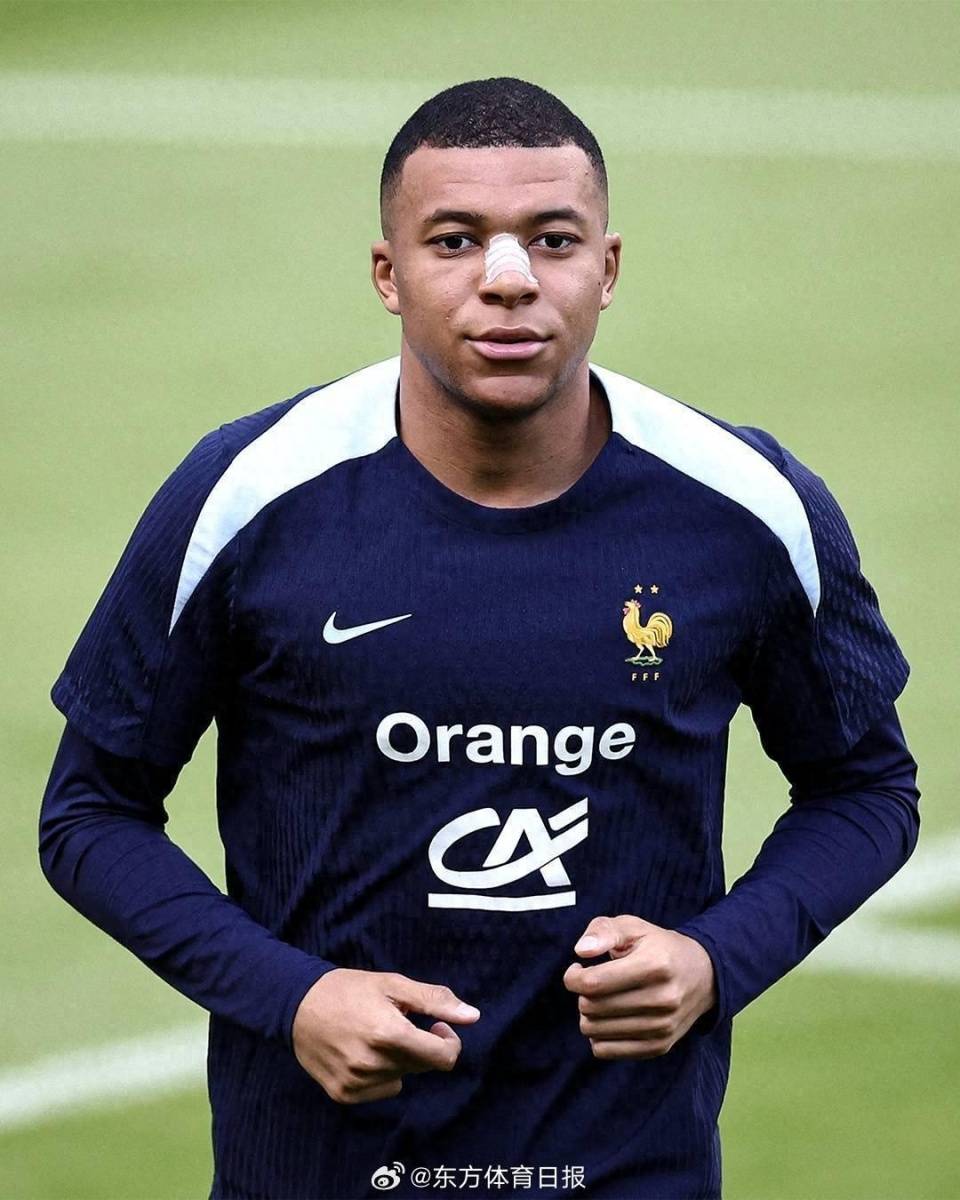 刚果球员姆巴佩入选联赛最佳阵容,成为新晋状元的简单介绍 刚果球员姆巴佩入选联赛最佳阵容,成为新晋状元的简单介绍