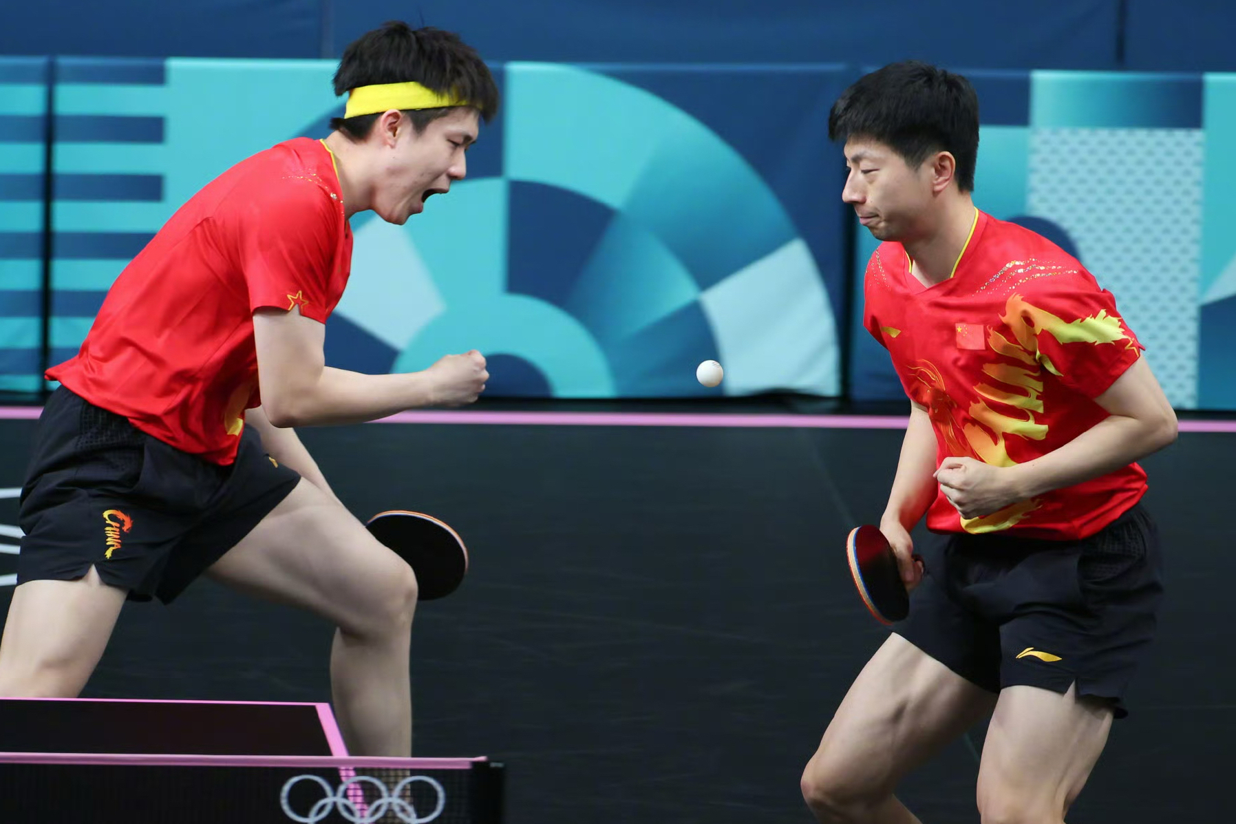 法国队完胜中国队，马龙扛起全队