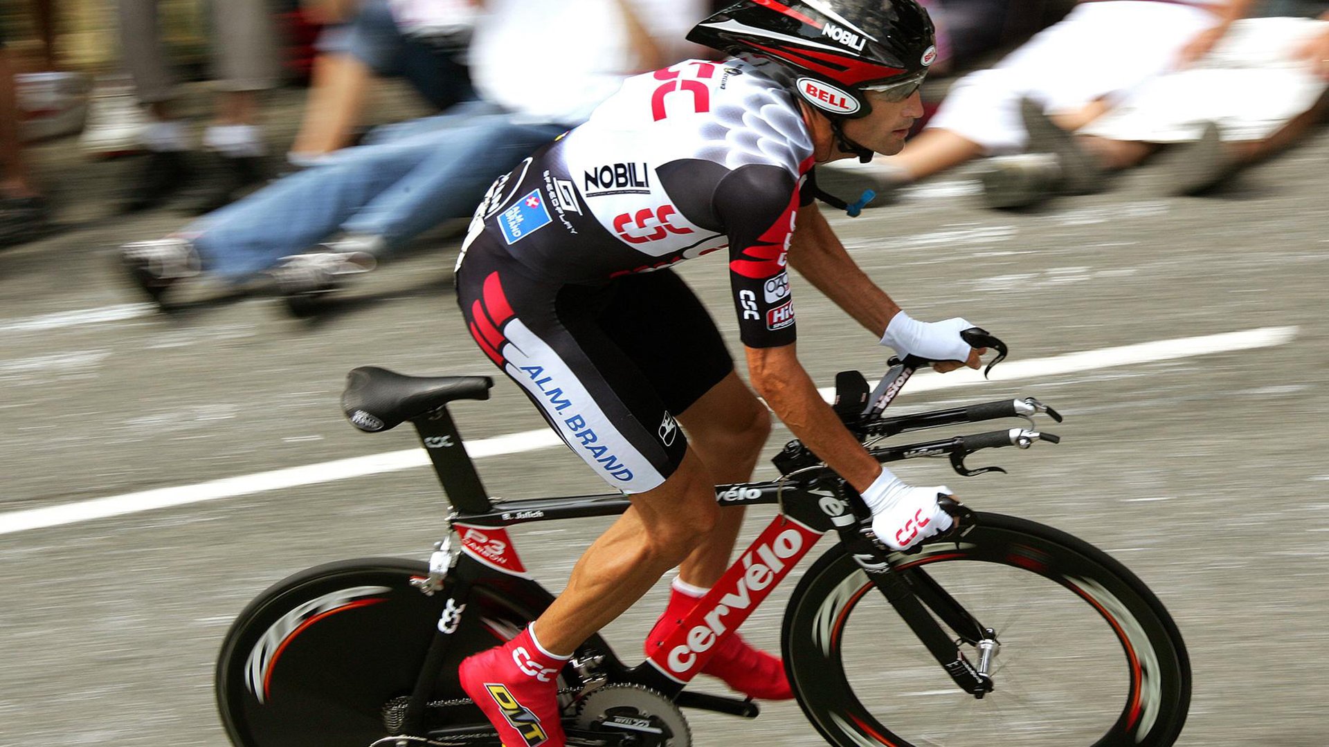 迪亚斯一锤定音，巴萨客场绝境突围淘汰瑞典劲旅