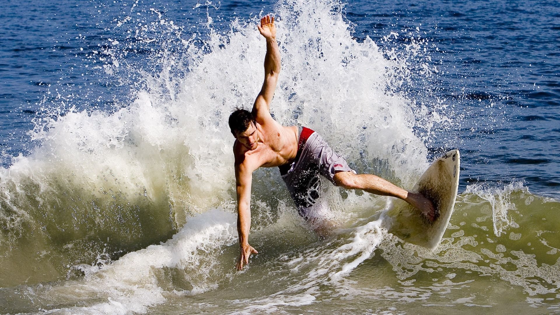 班凯罗让比赛提前失去悬念，开拓者单节拉开广东队