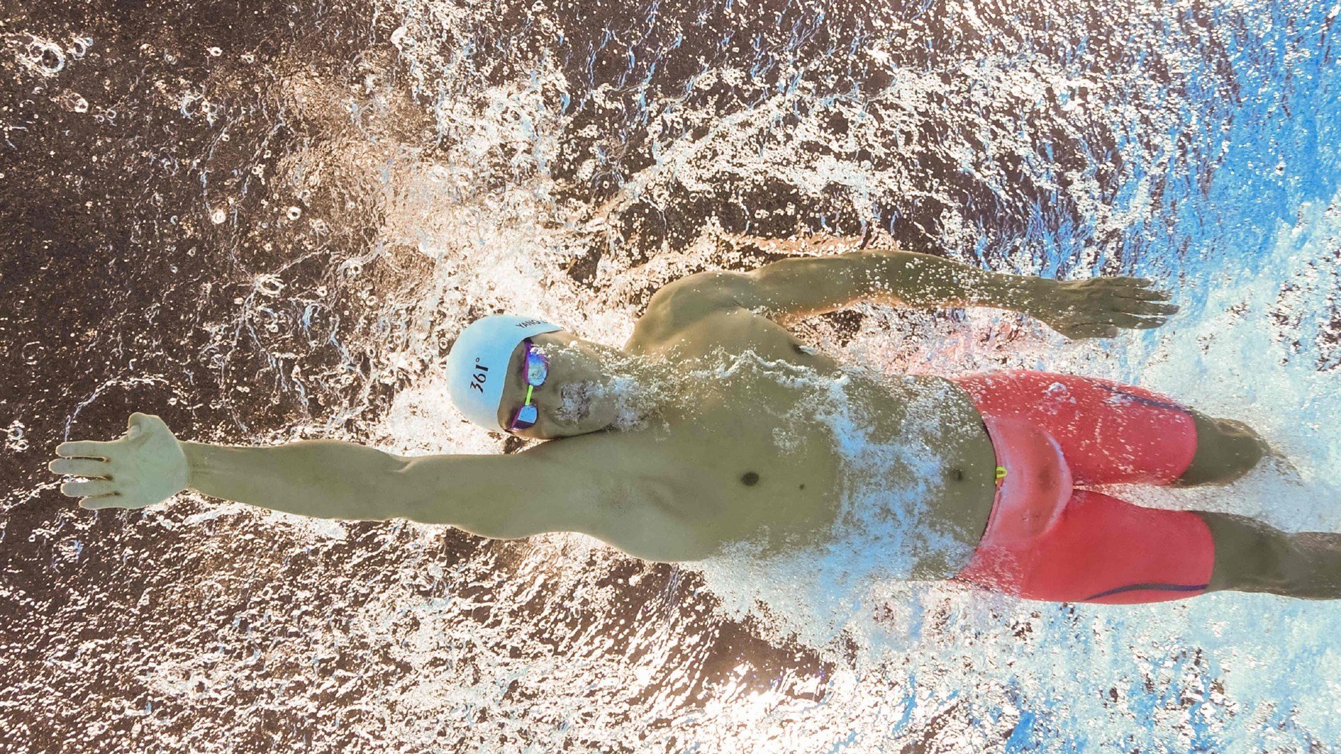 乌克兰铁壁压制拉齐奥，门神拉亚零封表现成全场焦点