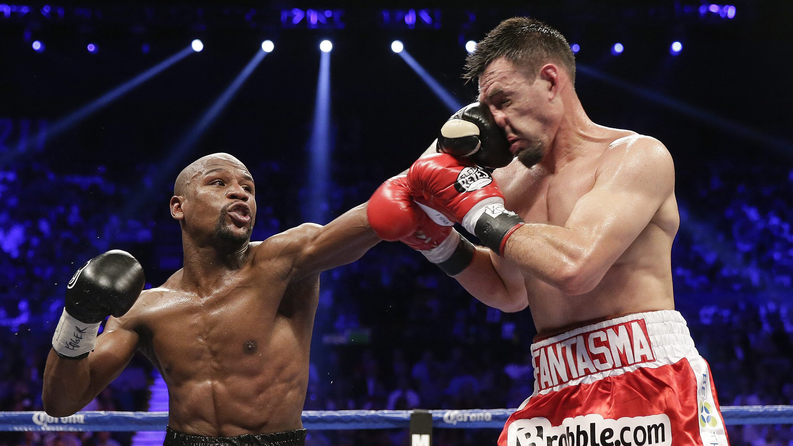 街道上的极速,球场上的狂飙,当F1焦点战遇上湖人单节风暴