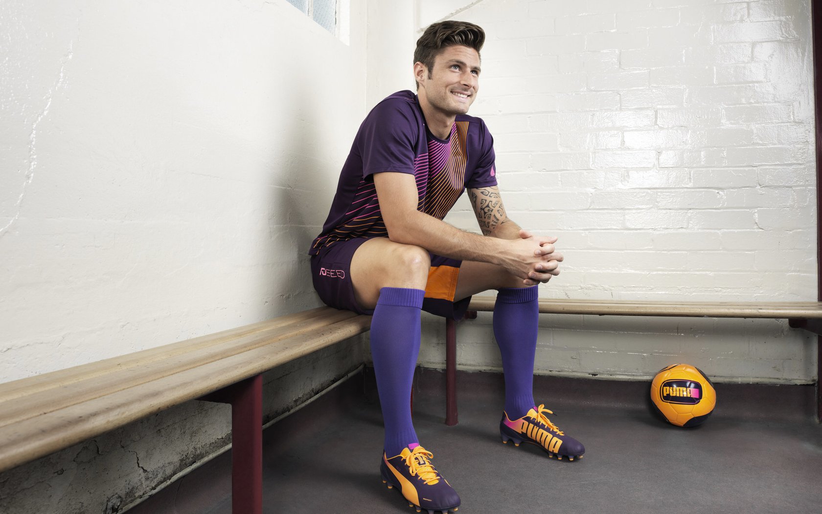 奥恰洛夫火力全开，波兰队3-0完胜韩国队展现团队统治力